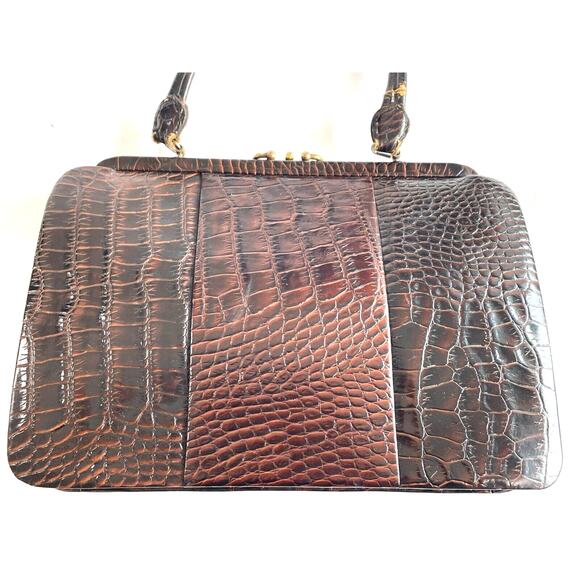 Vintage Womens Alligator Handbag Size-13" x 10" x 3". strap drop 6" - Picture 1 of 12
